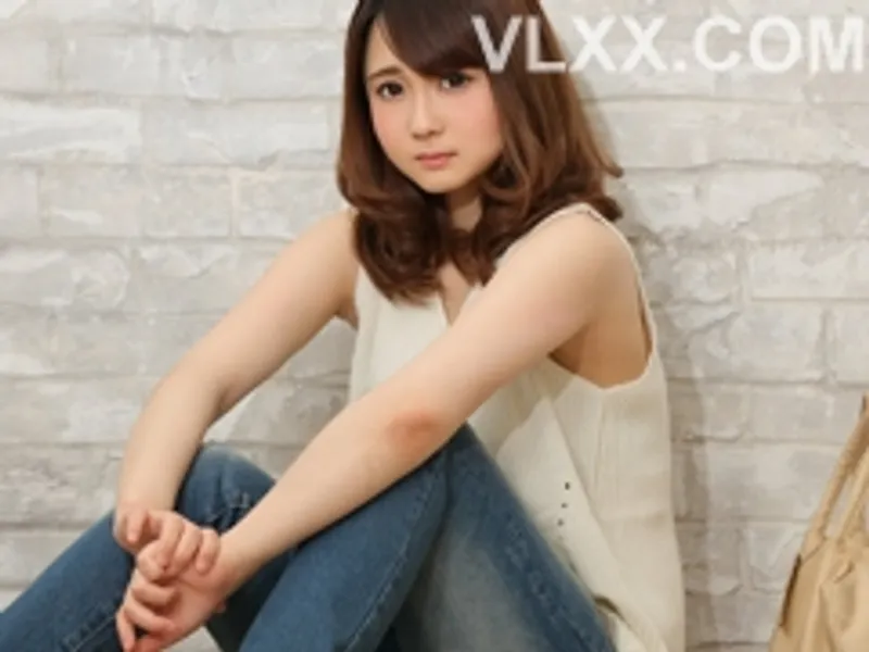 Chịch em gái họ ngoan hiền nhưng dâm ngầm Miku Ohashi